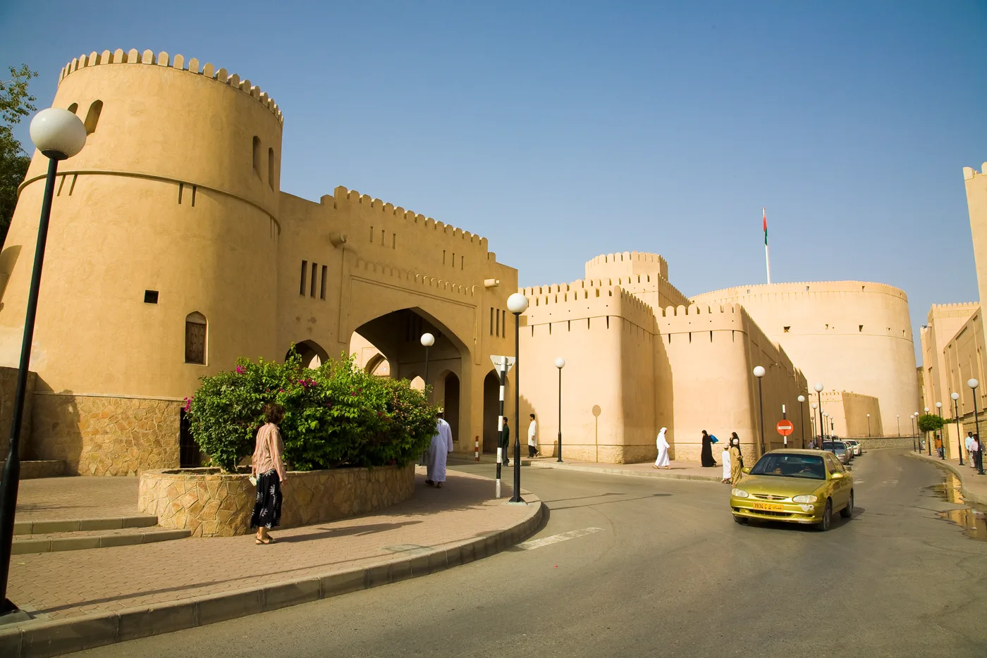 Oman Highlights: Muscat, Nizwa & Wadis
