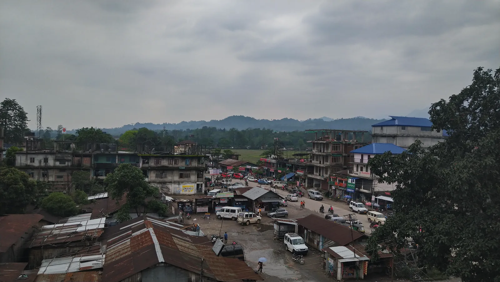 Arrive Dibrugarh — Drive to Pasighat Gate